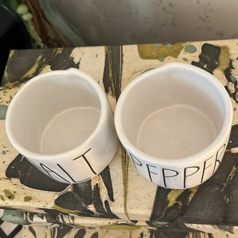 New Rae Dunn - Salt & Pepper Cellars - Picture 3 of 4